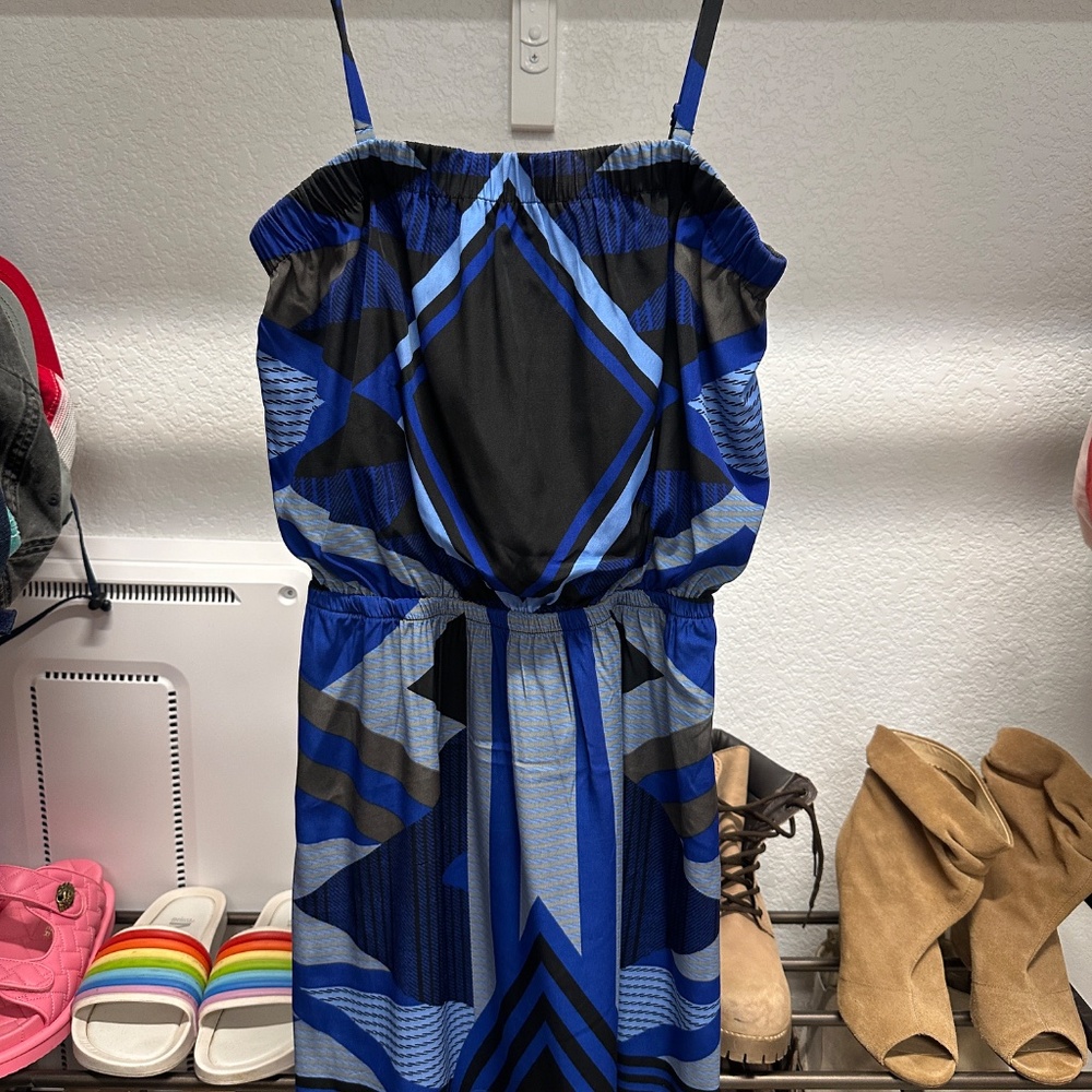 Random dresses - Picture 2 of 16